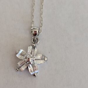 Clear Crystal Flower Pendant   And Silver 925 italy  Silver Chain